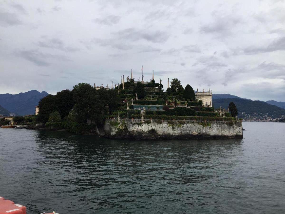 Casa Chia Lago Maggiore 瓦雷泽 外观 照片