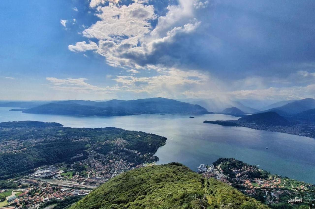 Casa Chia Lago Maggiore 瓦雷泽 外观 照片